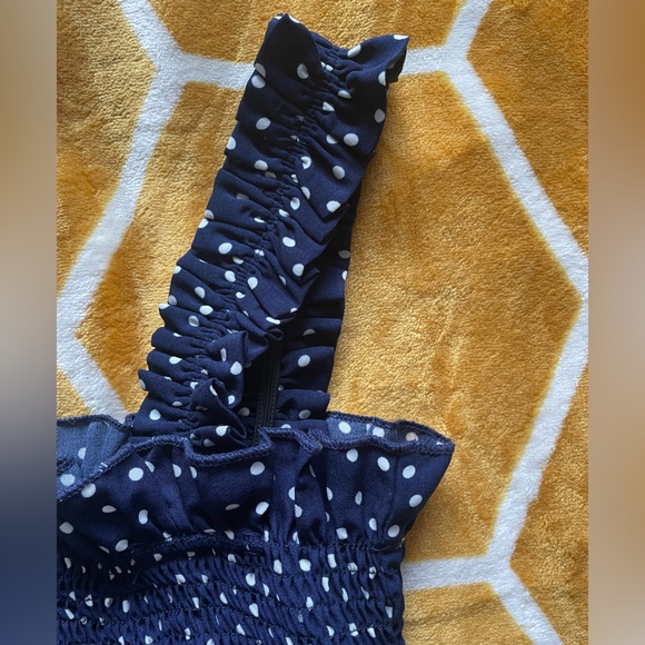 Ruffle square neck crop top - Picture 2 of 3